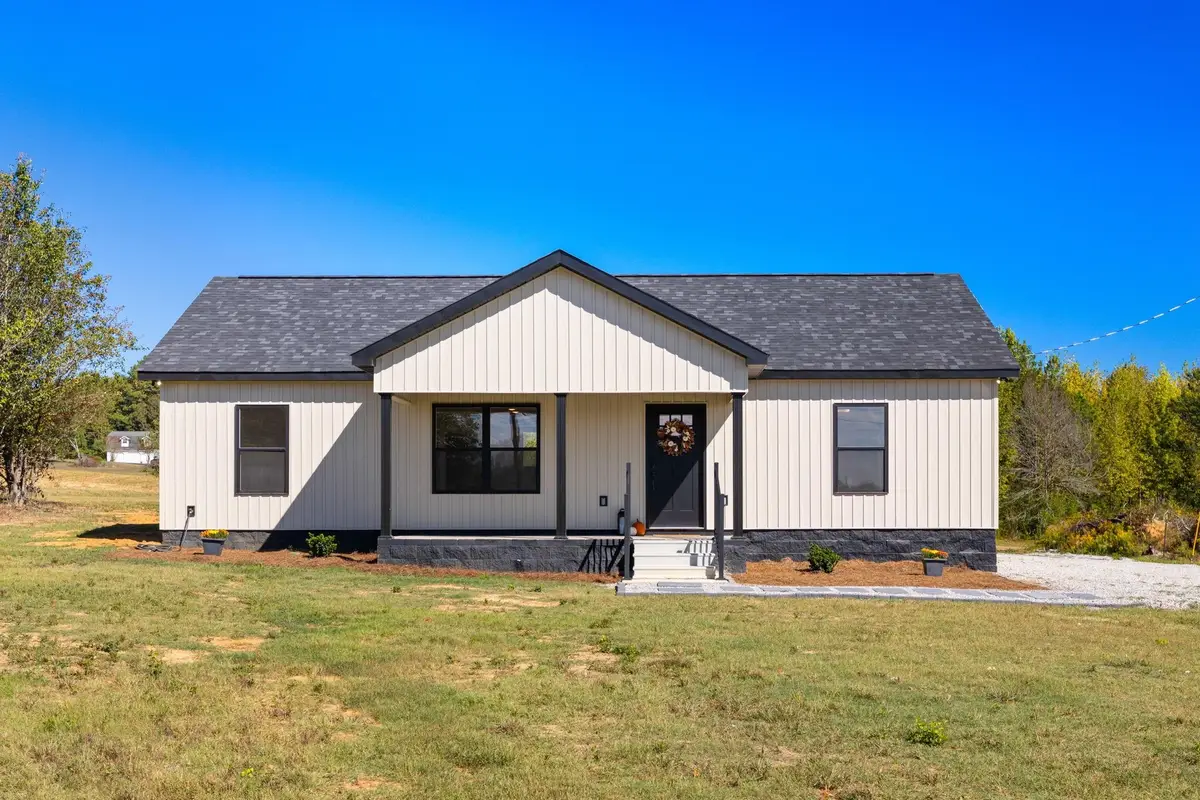 667 Co Rd 106, Florence, AL 35633 - #1
