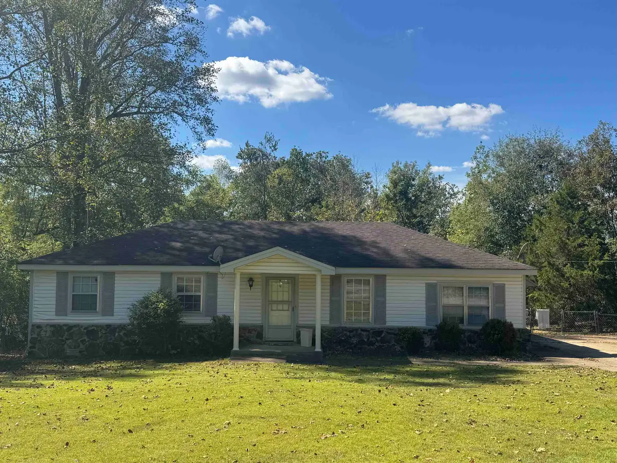 273 Hike Dr, Florence, AL 35633 - #1