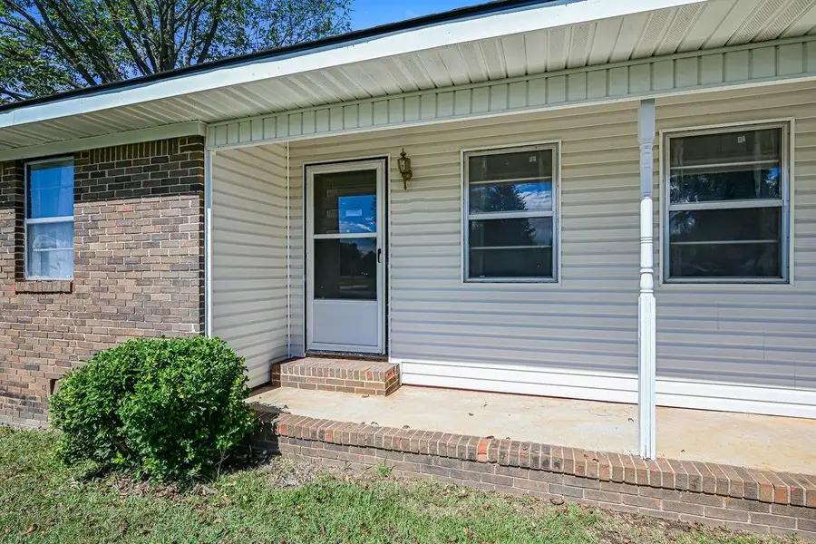 1402 Edmondson St, Hanceville, AL 35077 - #3