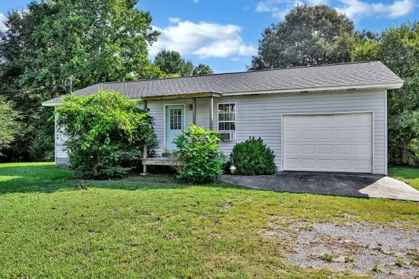 975 Co Rd 695, Holly Pond, AL 35083