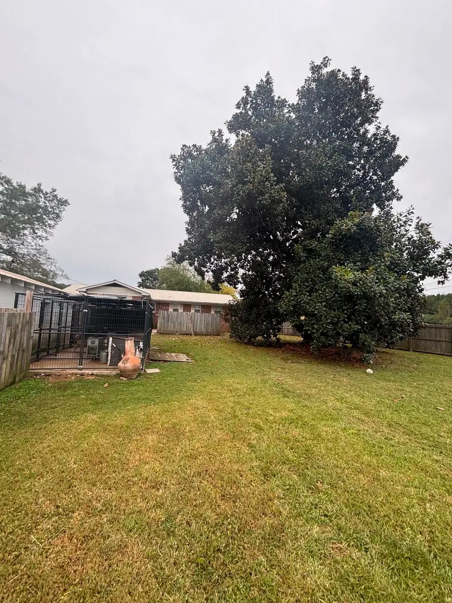 102 NW 2nd Ave, Hanceville, AL 35077 - #3