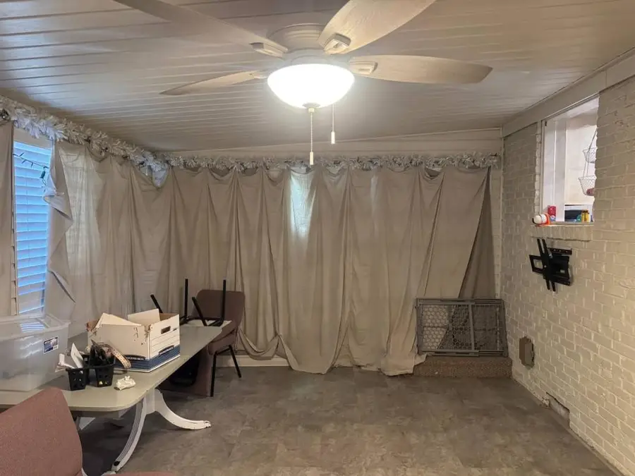 43 W Lakeside Dr, Florence, AL 35630 - #2