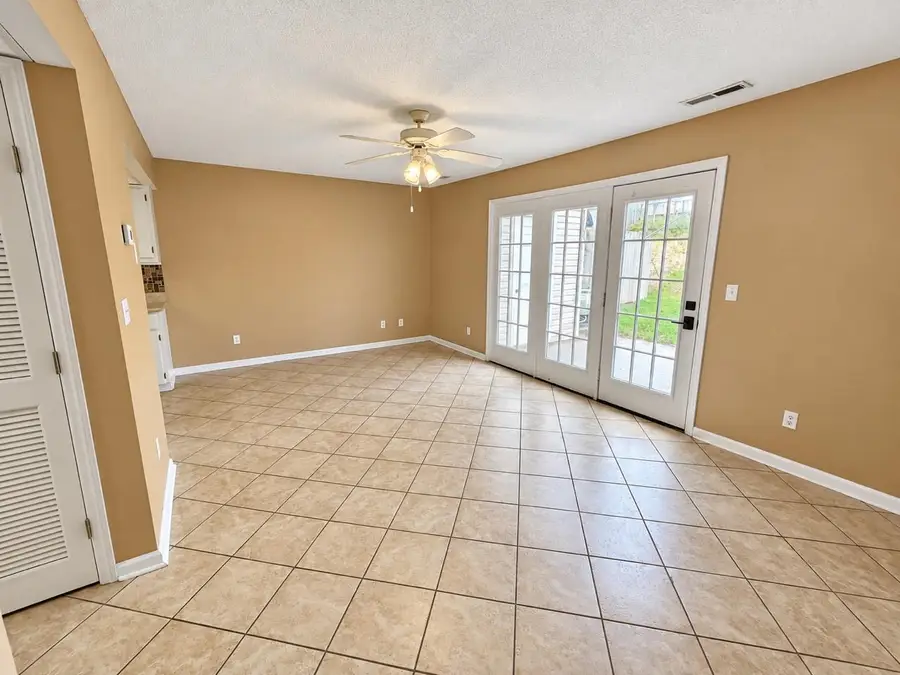 504 Short St, Florence, AL 35630 - #2