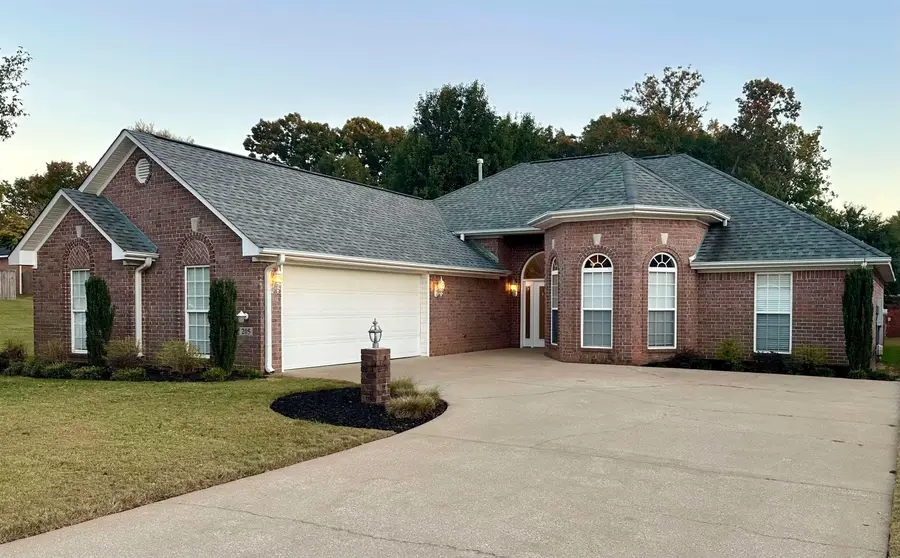 205 Casey Ln, Florence, AL 35633 - #2