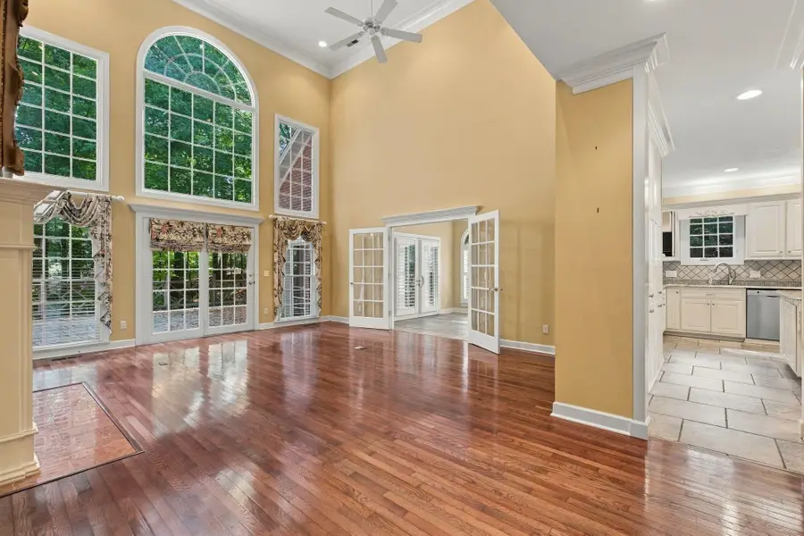 204 Bristol Ct, Florence, AL 35634 - #2