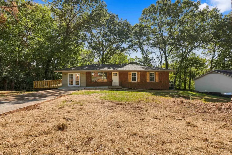 905 Fairchild Ave, Florence, AL 35630 - #2