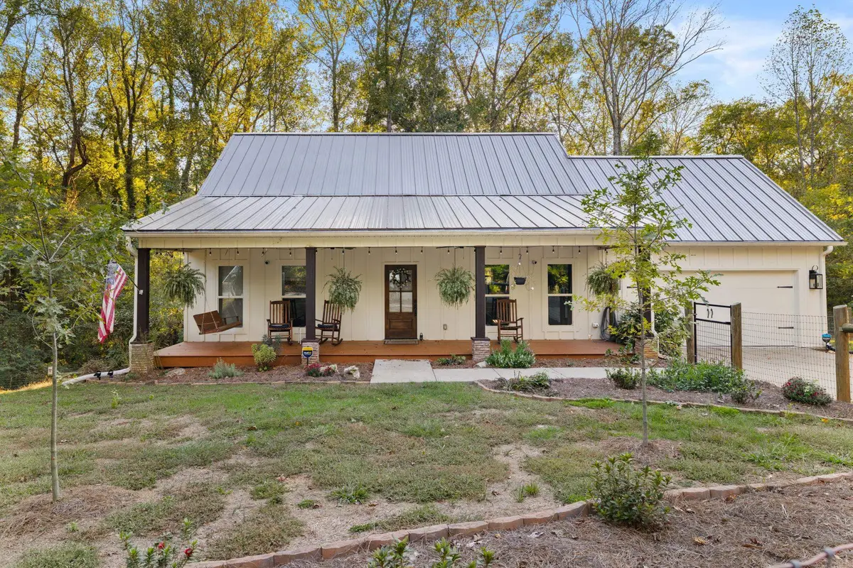 1909 Erskine Dr, Florence, AL 35630 - #1