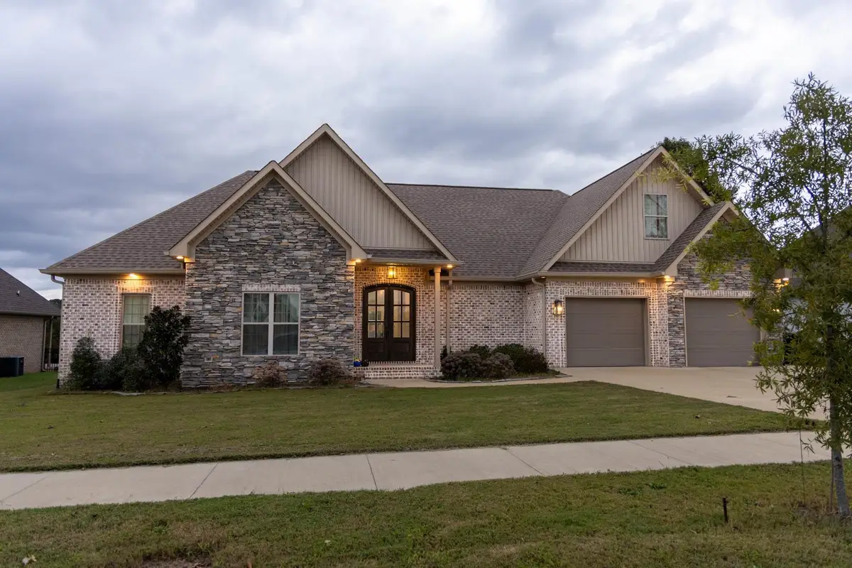 714 Saddleridge Way, Florence, AL 35630 - #1
