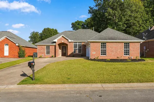 205 Somerled Ct, Florence, AL 35633