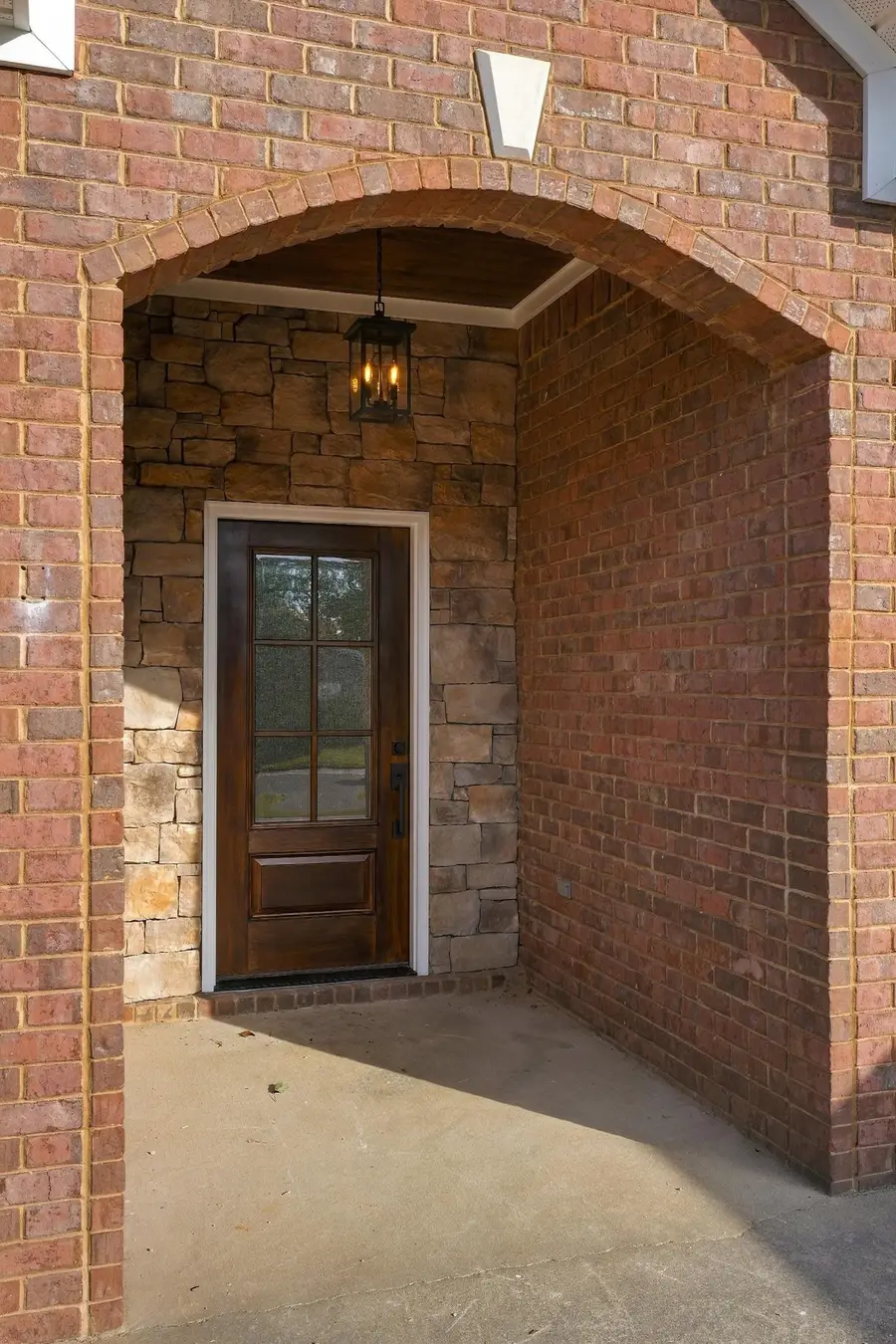 205 Somerled Ct, Florence, AL 35633 - #3