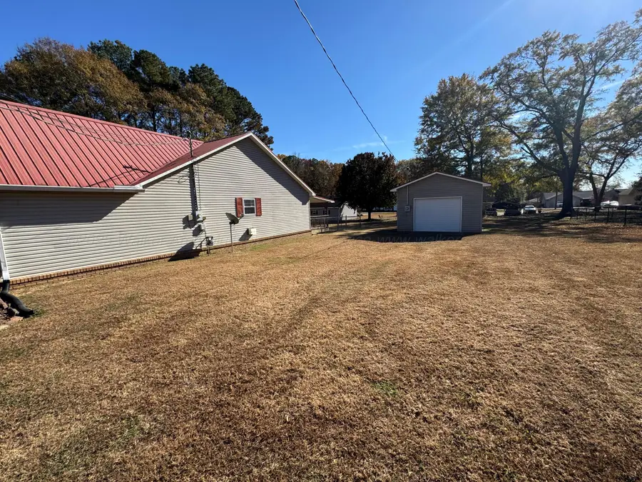 204 Shades Ave, Winfield, AL 35594 - Image #2