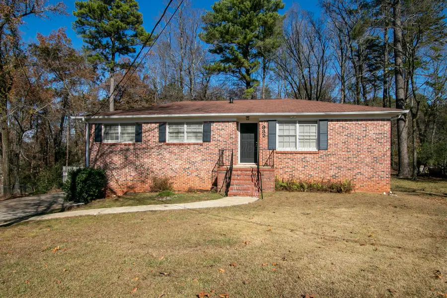 932 Kathryne Cir, Birmingham, AL 35235 - Image #2