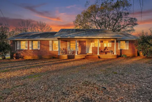 2502 Old Birmingham Hwy, Jasper, AL 35501