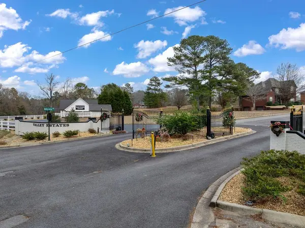 746 Golf Course Rd, Jasper, AL 35504