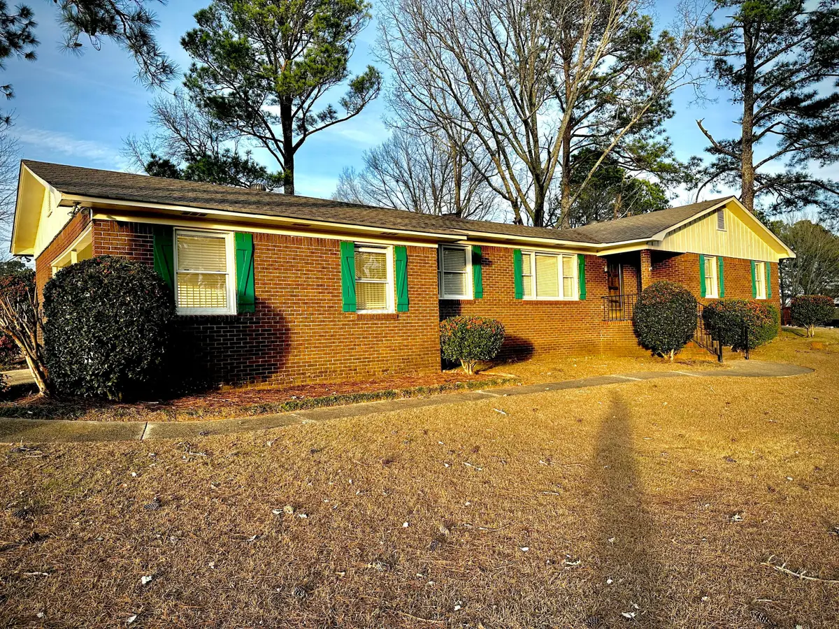 902 35th St, Haleyville, AL 35565 - Image #1