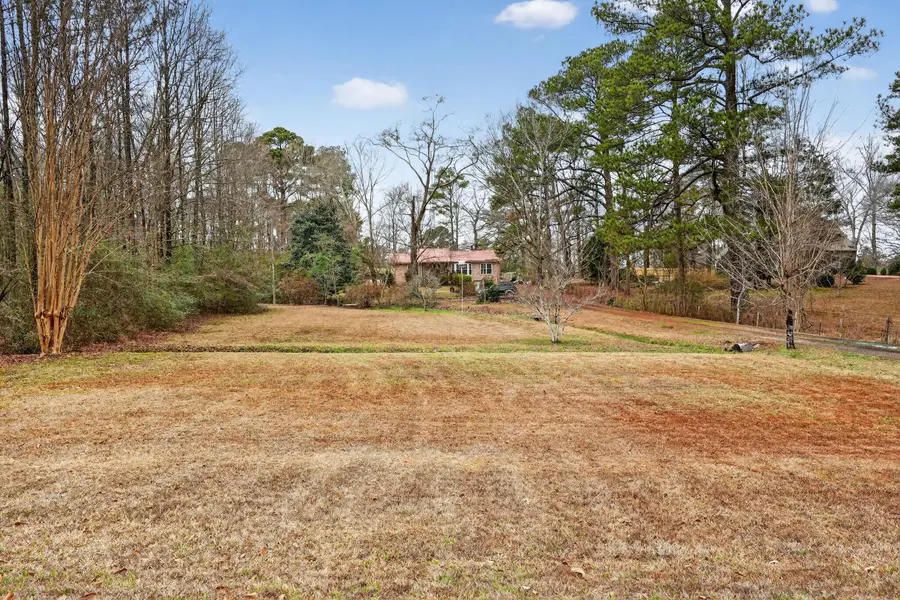 146 Davis Dr, Sumiton, AL 35148 - Image #2