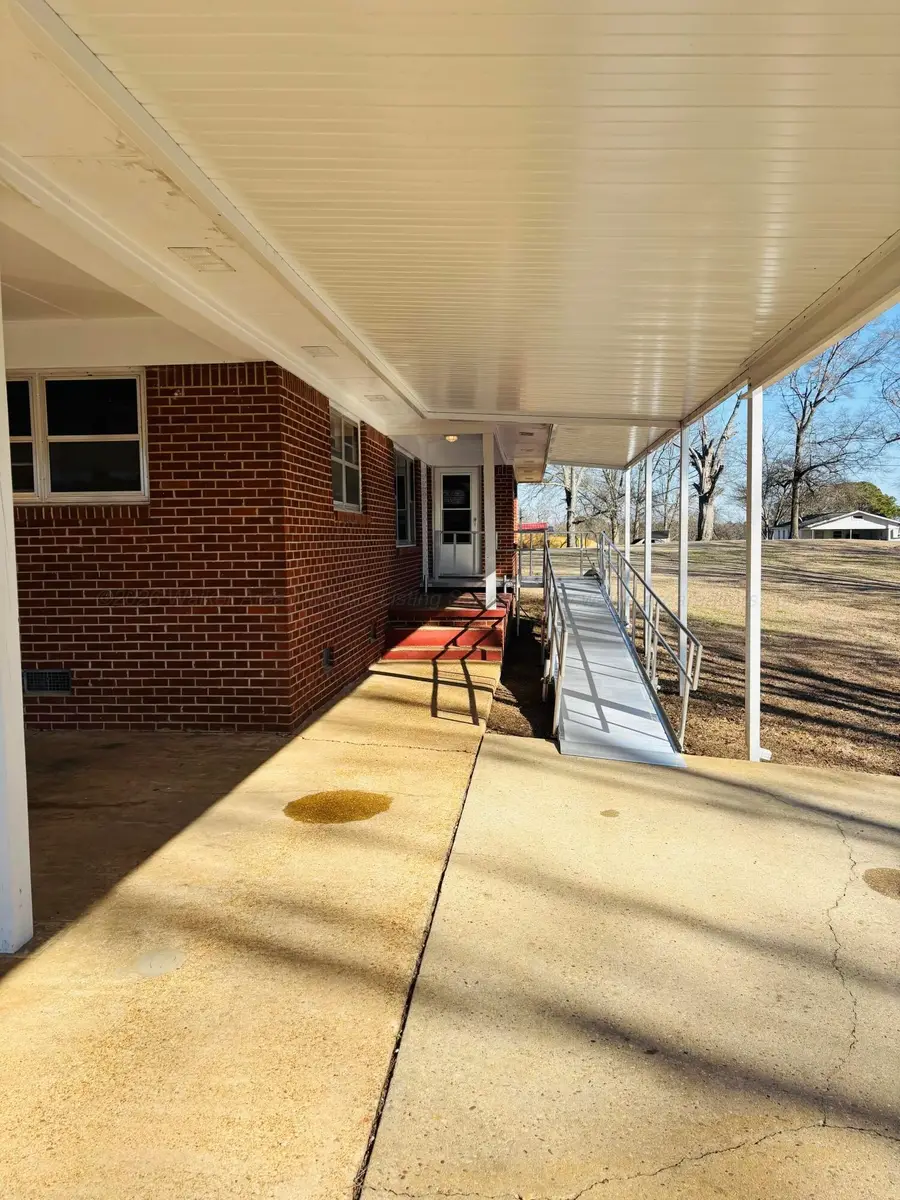 176 Stadium Circle, Vernon, AL 35592 - Image #3