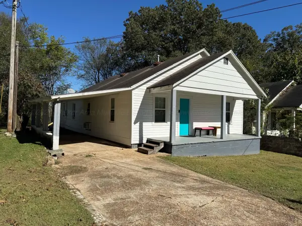 504 Virginia Ave, Florence, AL 35630