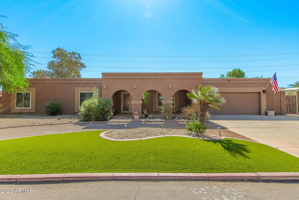 5241 W Whispering Wind Drive, Glendale, AZ 85310 ERA