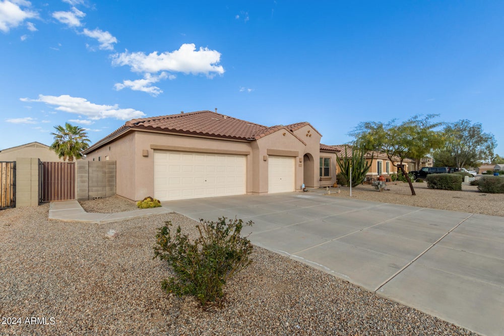 10748 E Sunflower Court, Florence, AZ 85132 ERA
