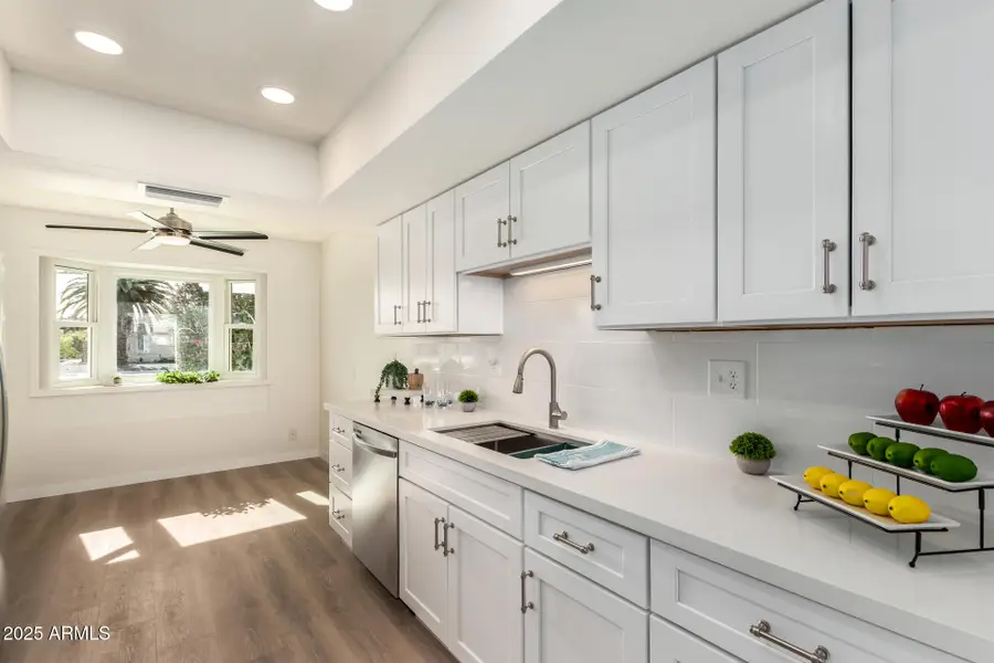 10018 W Burns Drive, Sun City, AZ 85351 - Image #3