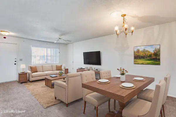 10863 W Thunderbird Boulevard, Sun City, AZ 85351