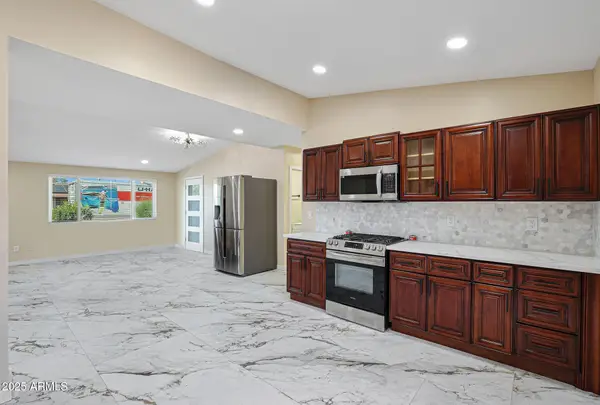 725 E Encanto Drive, Tempe, AZ 85281