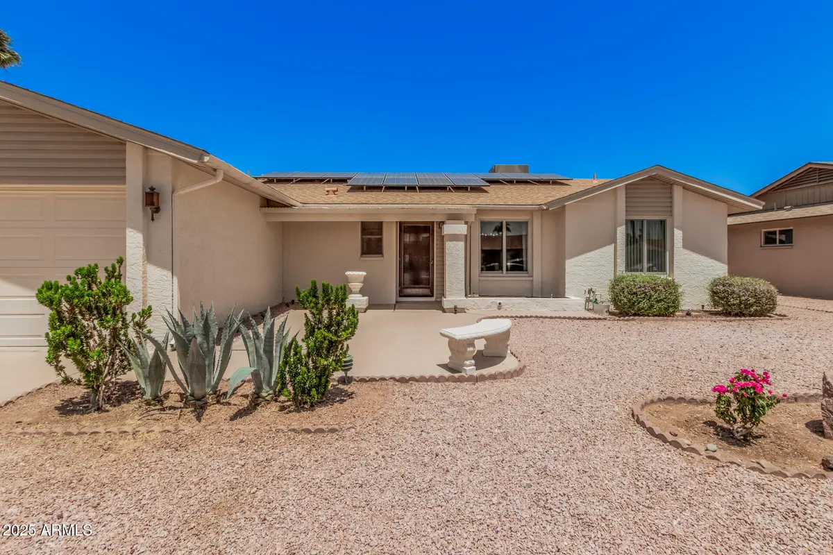 916 W Loughlin Drive, Chandler, AZ 85225 - Image #1