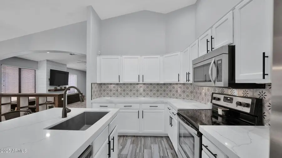 14952 W Maui Lane, Surprise, AZ 85379 - Image #2