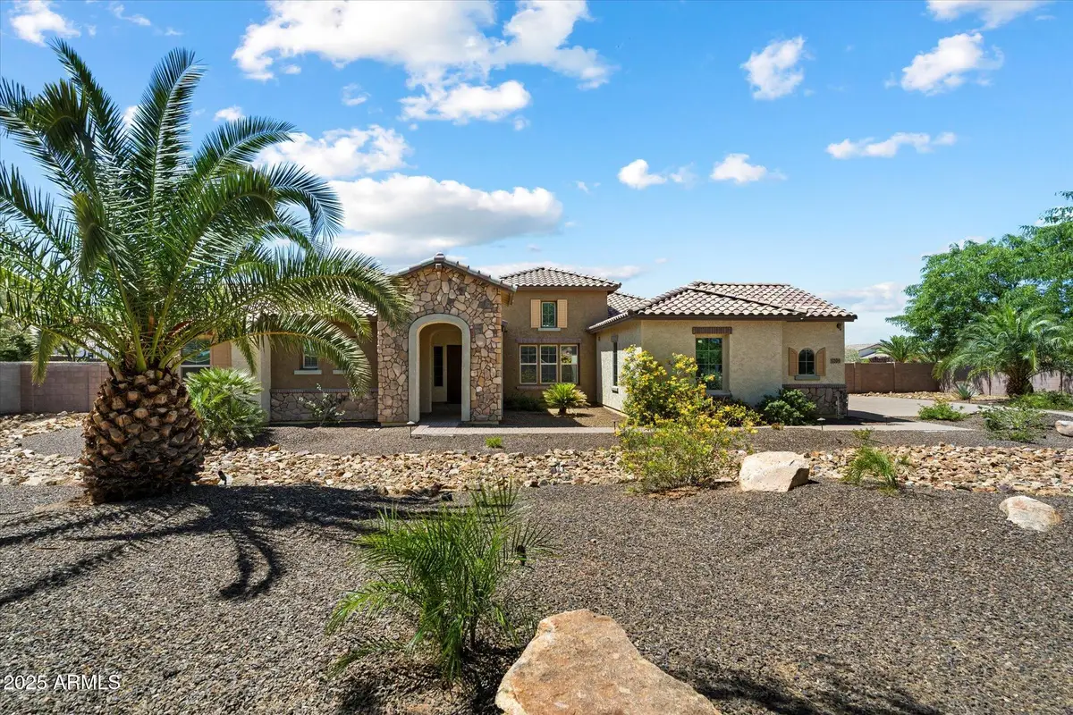 7205 W Fallen Leaf Lane, Peoria, AZ 85383 - Image #1