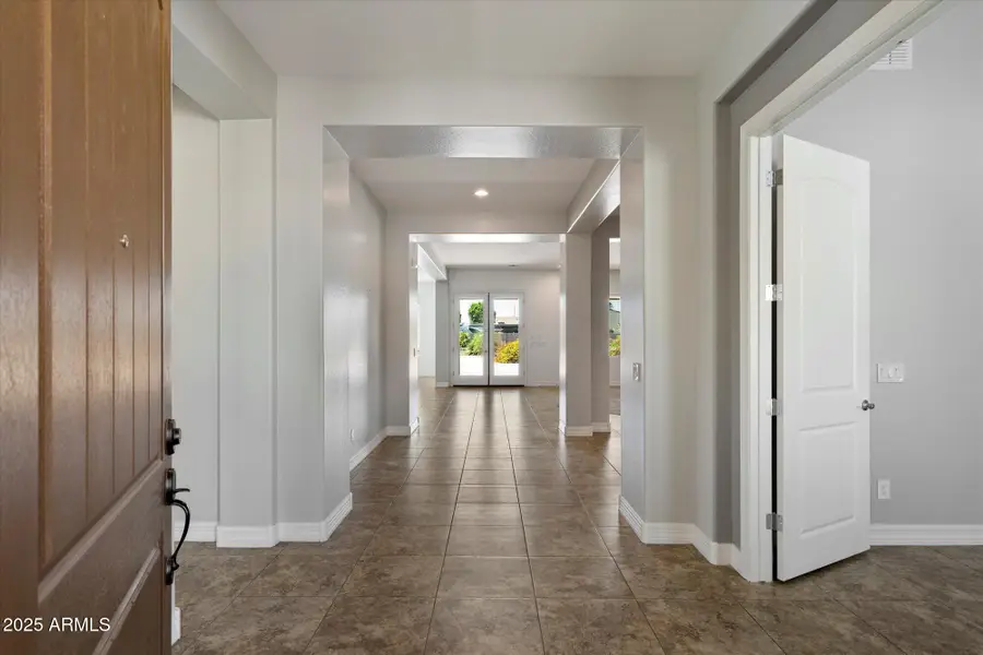 7205 W Fallen Leaf Lane, Peoria, AZ 85383 - Image #2