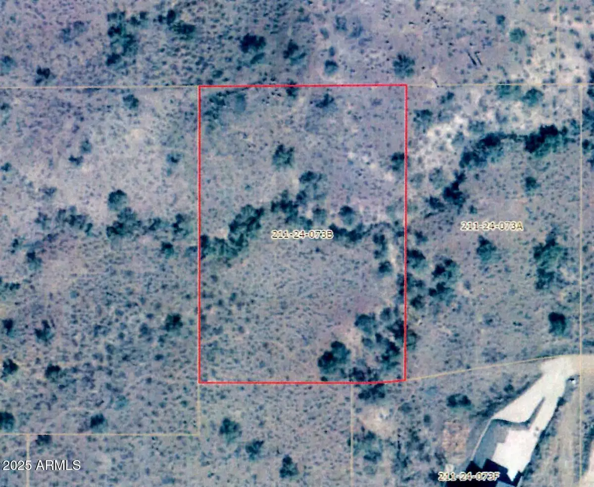 33506 N 5th Street #_-, Phoenix, AZ 85085 - Image #1