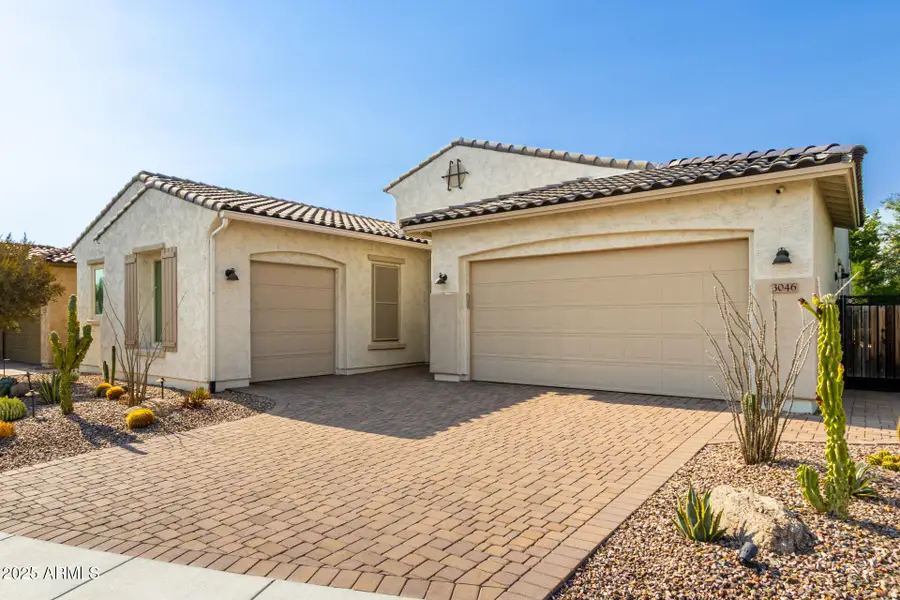 3046 E Crest Lane, Phoenix, AZ 85050 - Image #2