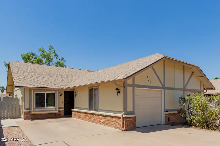 931 W Emelita Circle, Mesa, AZ 85210 - Image #2
