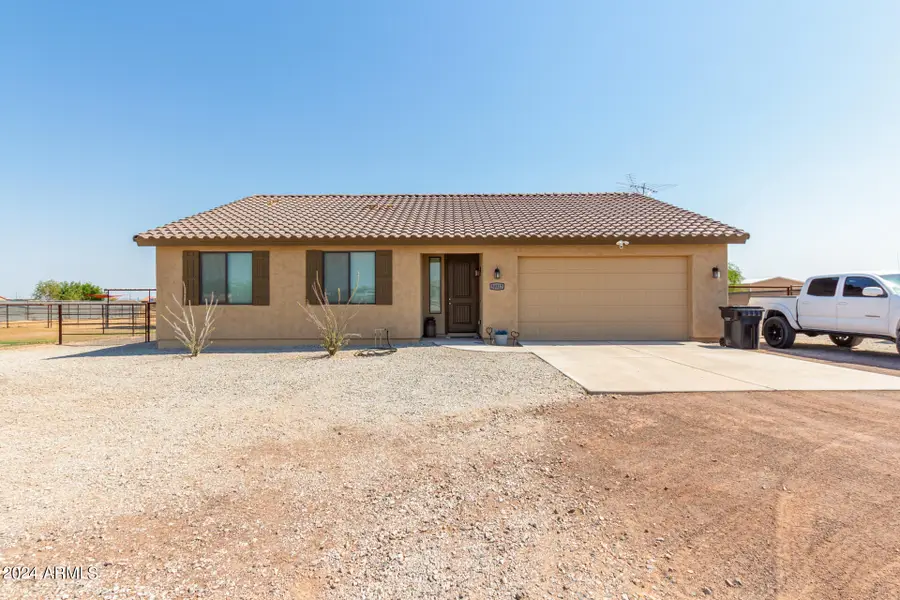 30317 W Roosevelt Street, Buckeye, AZ 85396 - #2