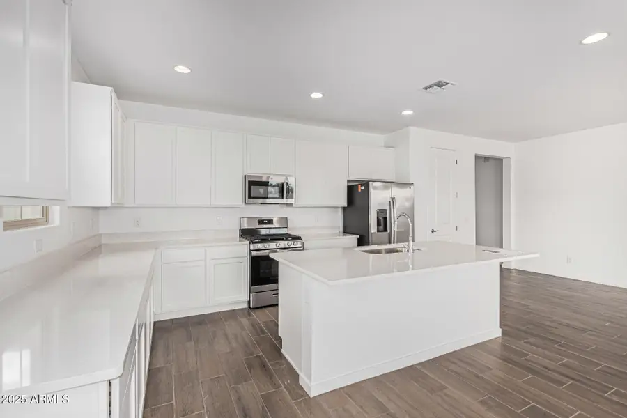 12394 W Marguerite Avenue, Avondale, AZ 85323 - Image #2