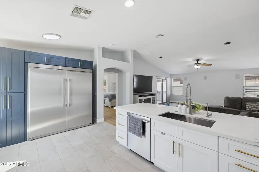 6092 S Bridal Vail Drive, Gilbert, AZ 85298 - Image #2