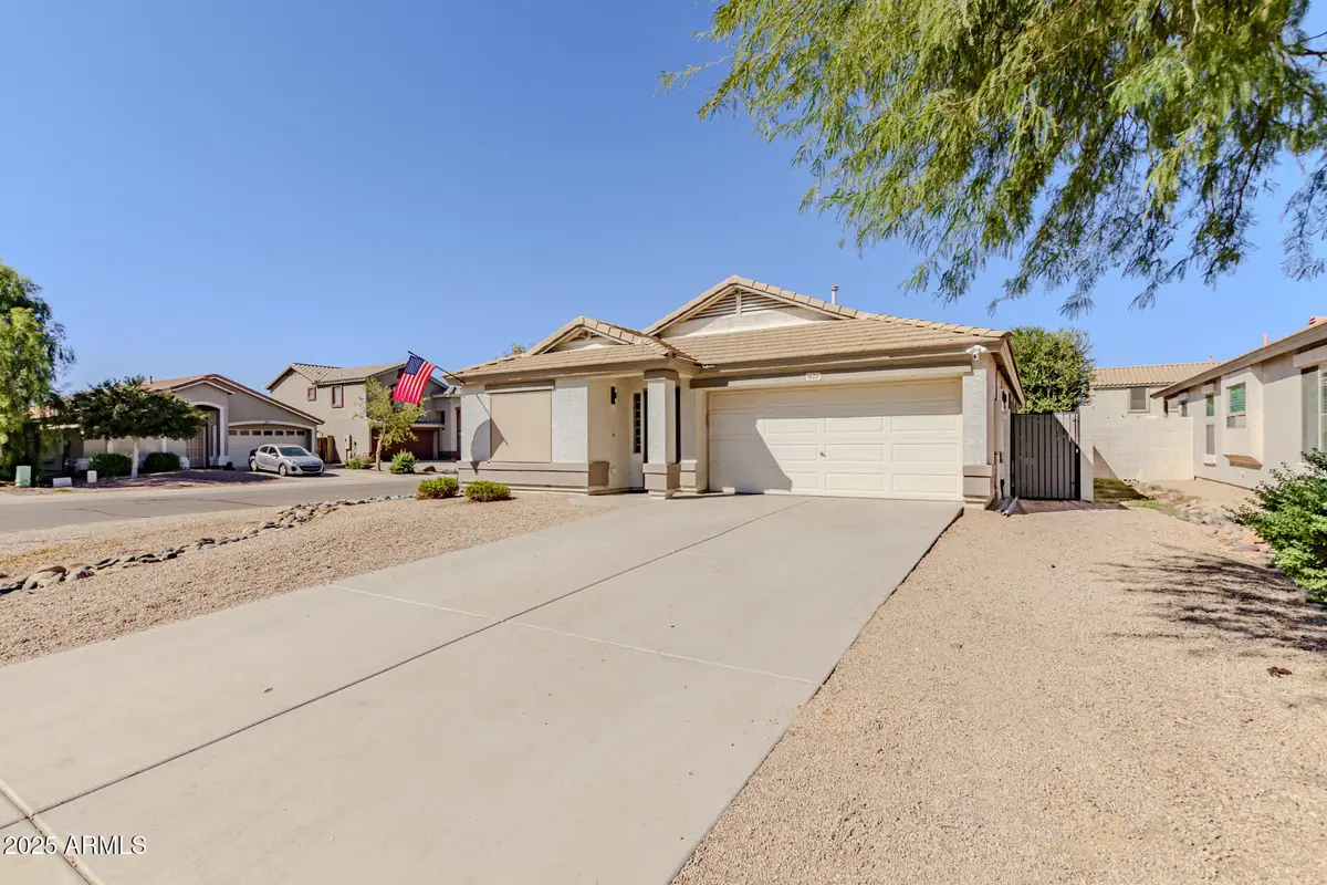 1622 E Kelsi Avenue, San Tan Valley, AZ 85140 - Image #1