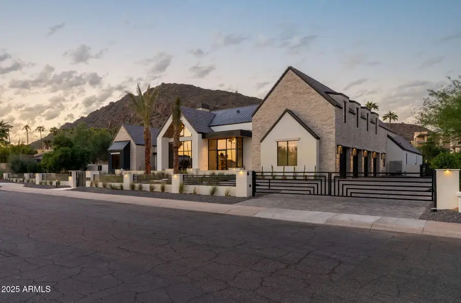 6230 E Hillcrest Boulevard, Phoenix, AZ 85251 - Image #3