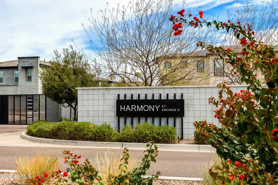 3057 N 37th Way, Phoenix, AZ 85018 - Image #2