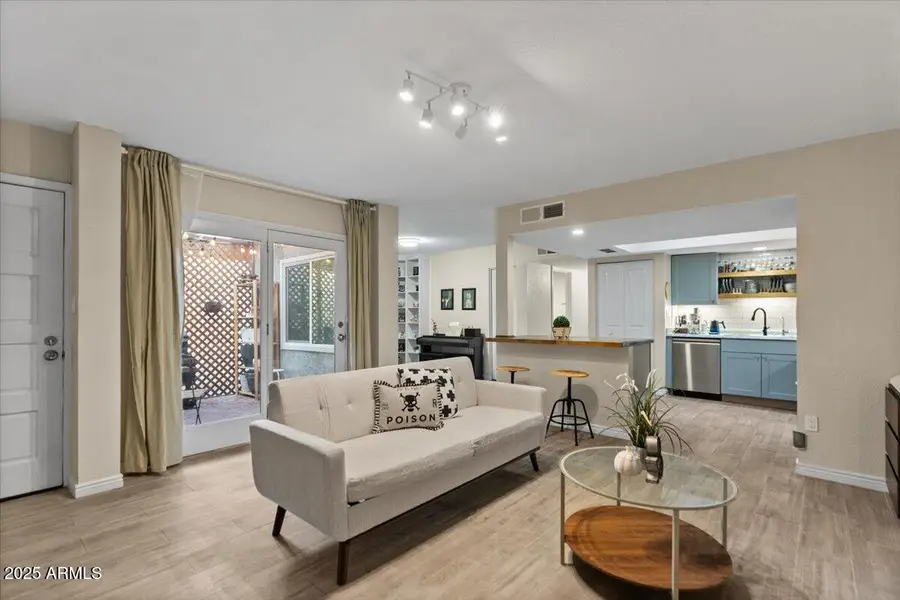 640 N Hobson --, Mesa, AZ 85203 - Image #2