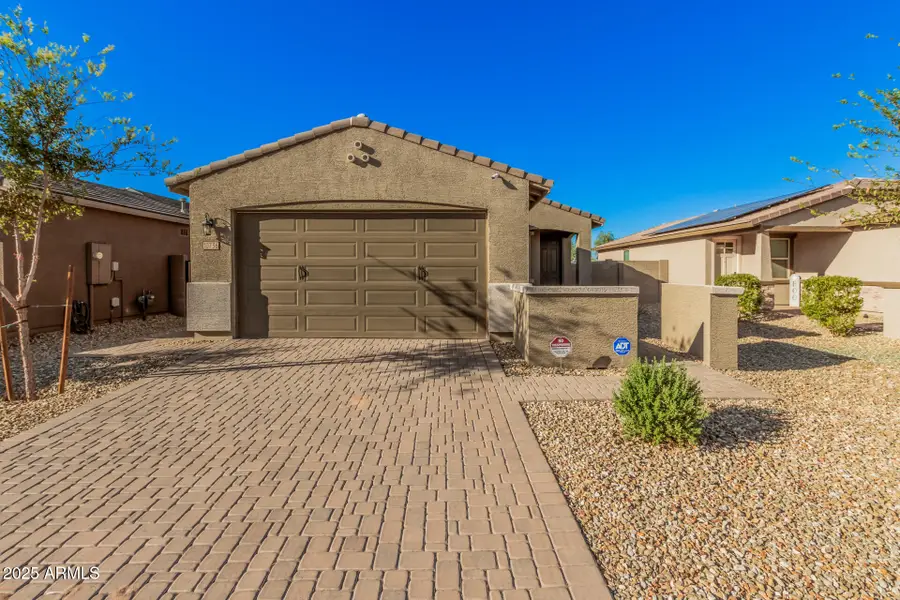 10736 W Chipman Road, Phoenix, AZ 85353 - Image #2