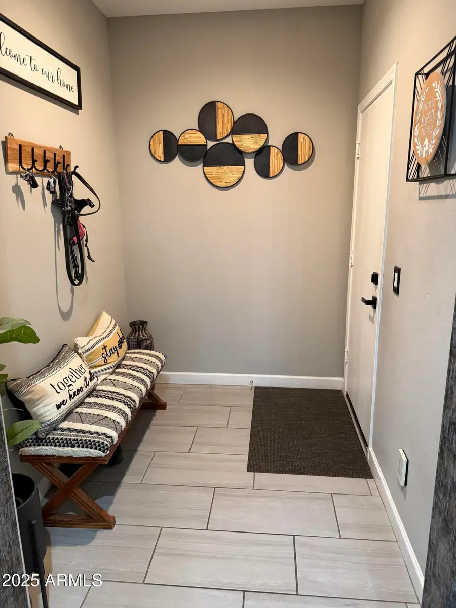 10622 W Crown King Road, Phoenix, AZ 85353 - Image #3