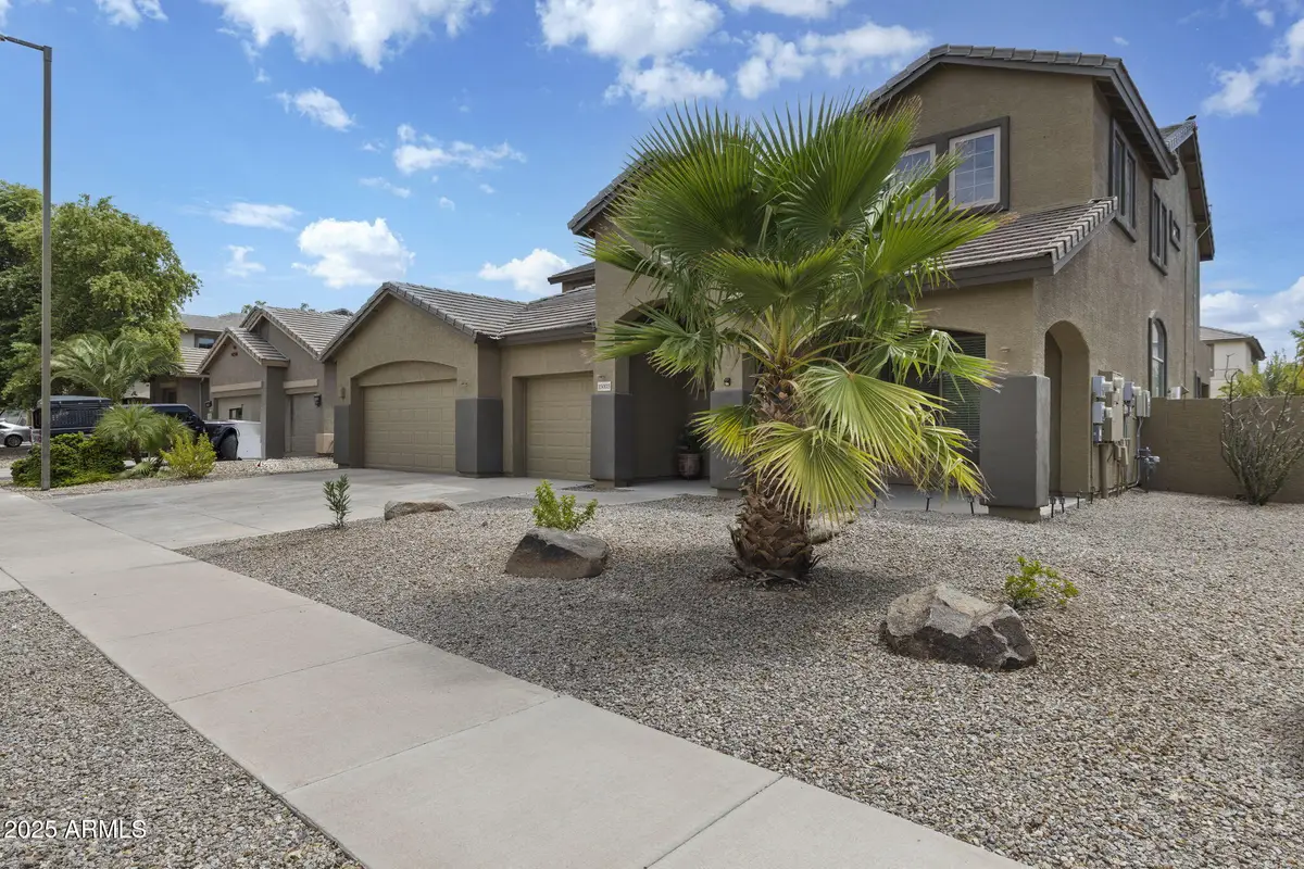 15003 W Edgemont Avenue, Goodyear, AZ 85395 - Image #1