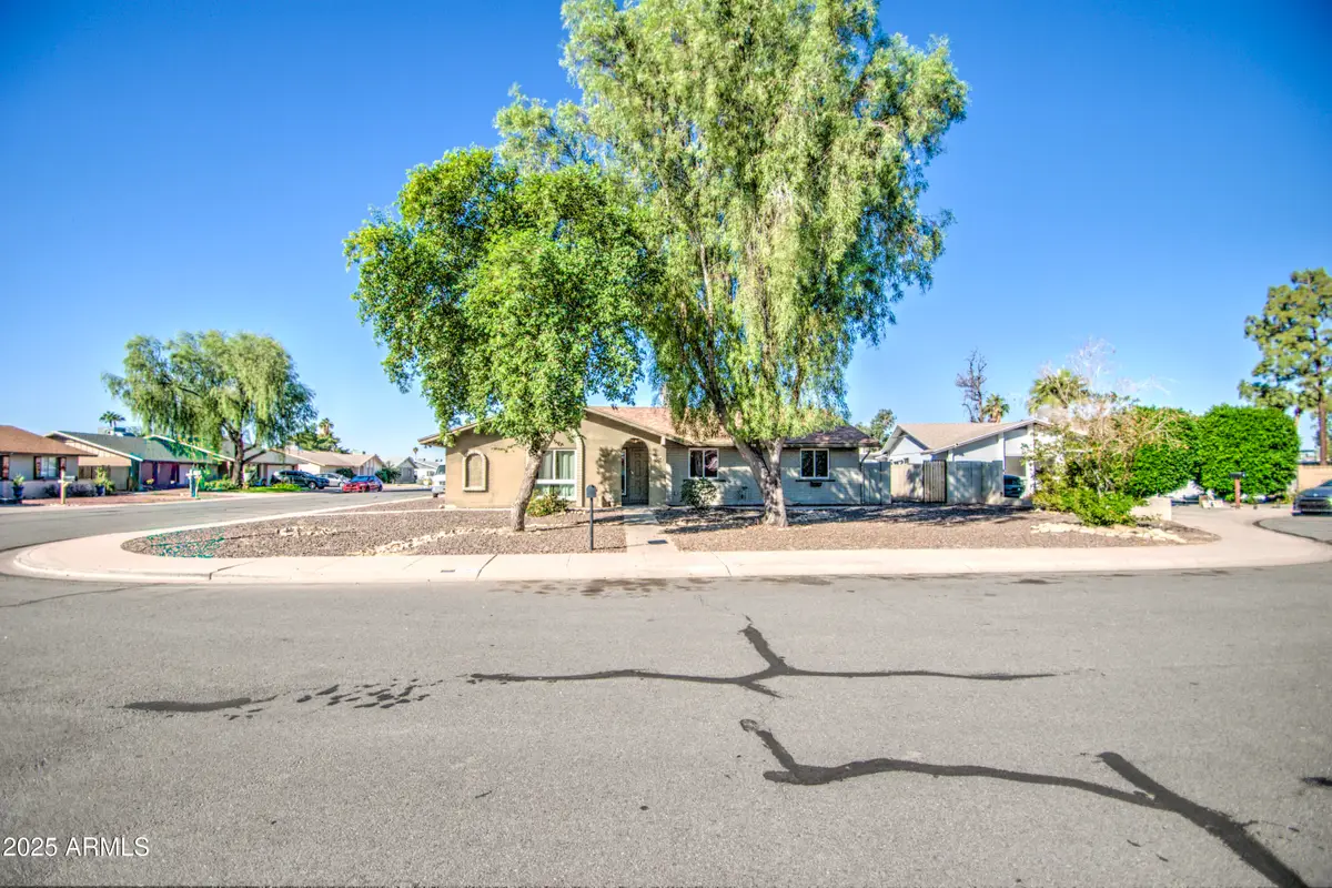 3824 W Shangri La Road, Phoenix, AZ 85029 - Image #1