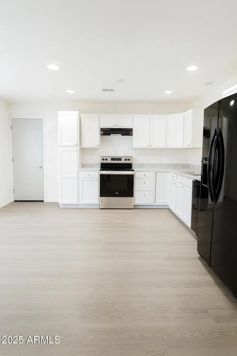 108 S Ocotillo Drive, Apache Junction, AZ 85120 - Image #2