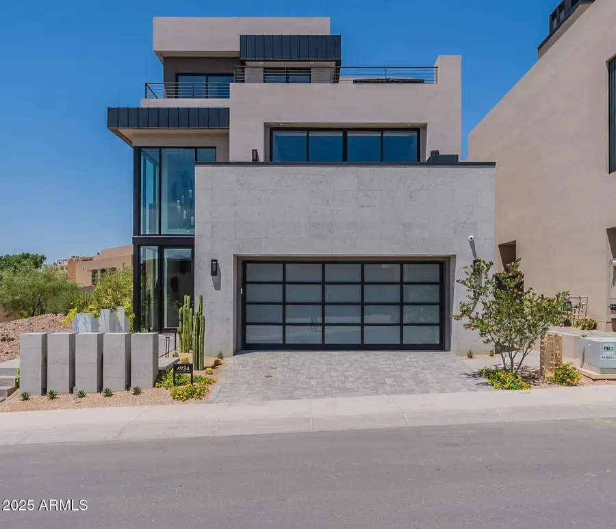 4934 N Ascent Drive, Phoenix, AZ 85251 - Image #2