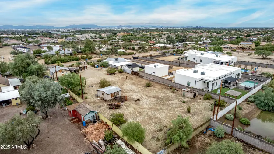 2237 E Desert Lane, Phoenix, AZ 85042 - Image #2