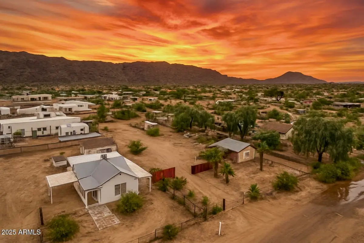 2241 E Desert Lane, Phoenix, AZ 85042 - Image #1