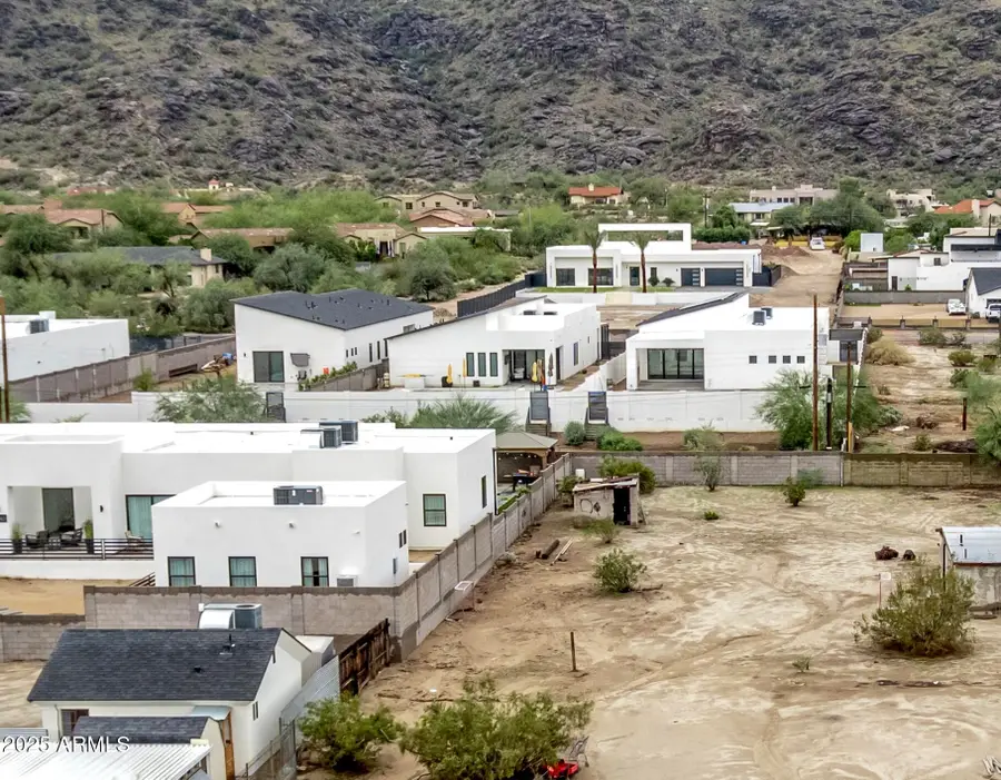 2241 E Desert Lane, Phoenix, AZ 85042 - Image #3